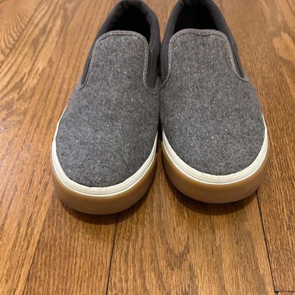 Old Navy Kids’ Slip-On Flannel Sneakers - Picture 5 of 7